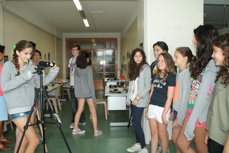 Village Camps International Summer Camp Leysin, Switzerland 2026-08-15 https://www.villagecamps.com/journals_admin/images/692-33-film (15).jpg